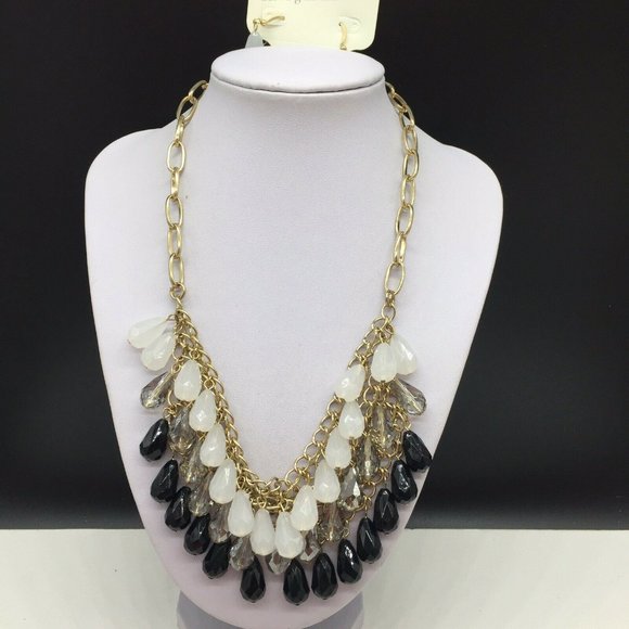 Charming Charlie Jewelry - NEW Charming Charlie Black Clear Beaded Necklace Charming Charlie Jewelry - NEW Charming Charlie Black Clear Beaded Necklace